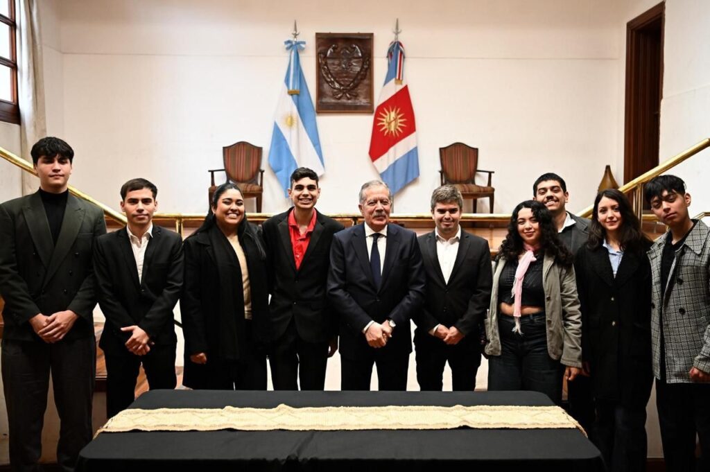 El Jefe de Gabinete dialogó con la Asociación Voces de Ciudadanía, jóvenes comprometidos con los desafíos del futuro