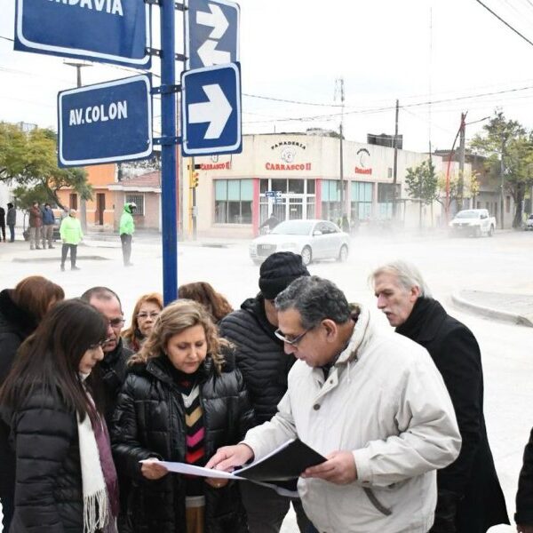 La intendente Fuentes habilitó un nuevo tramo de la repavimentación de Av. Colón