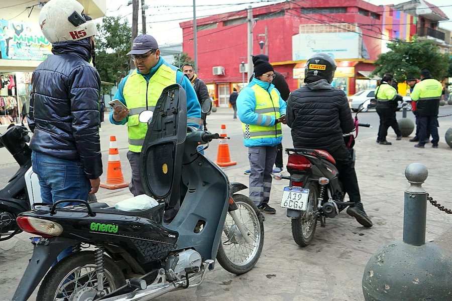 Refuerzan los controles de tránsito en diferentes puntos de La Banda