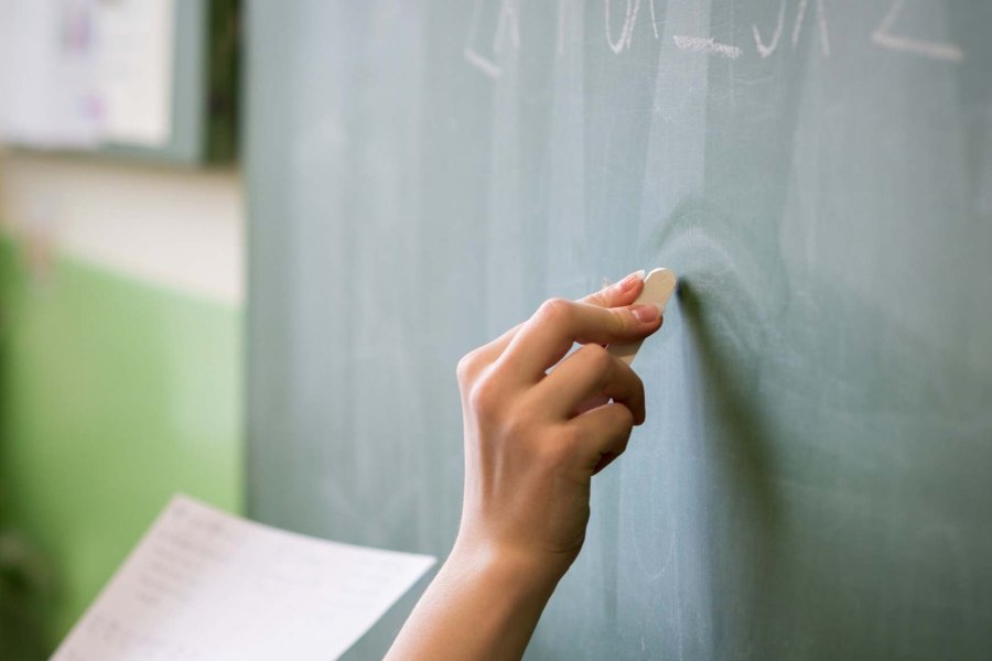 Docentes: Este viernes se paga el adicional por hora extendida correspondiente a junio