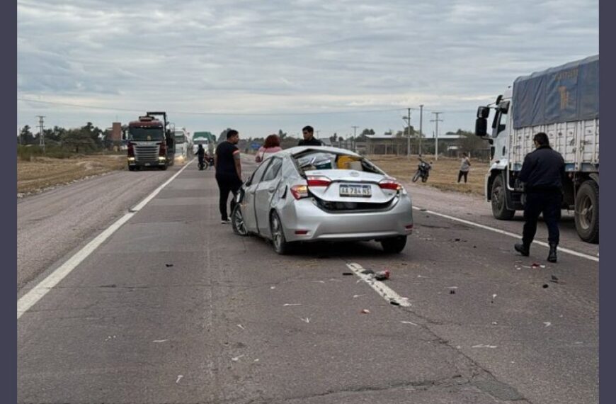 Robles: Docente protagonizó un vuelco con el auto y su marido resultó fracturado