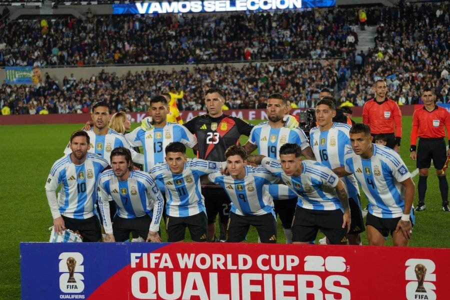 Argentina sigue en la cima del ranking FIFA y se acerca a un récord histórico