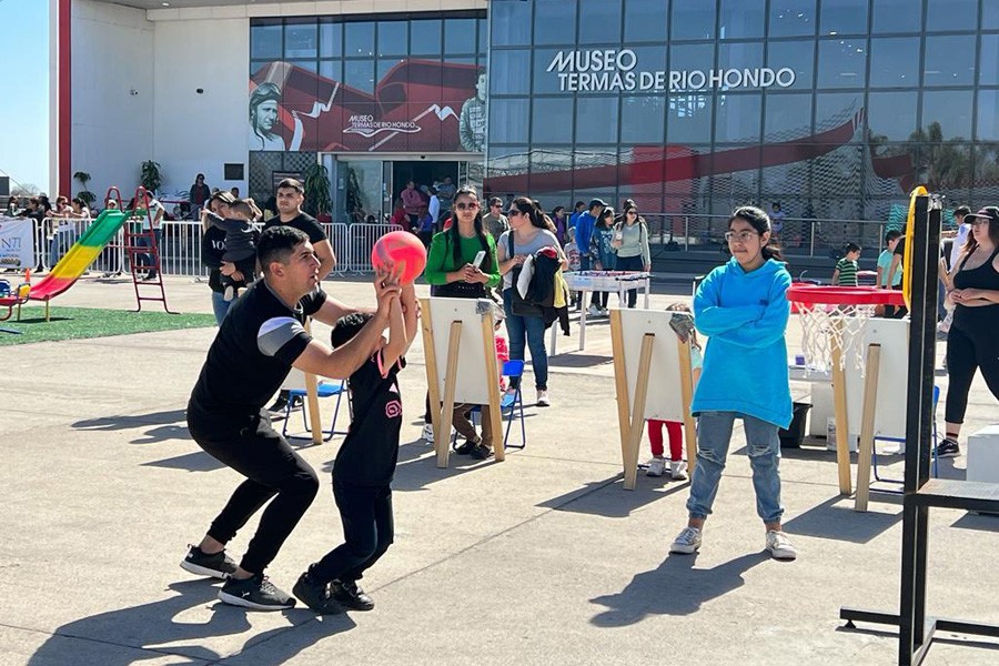Los niños tienen una gran opción en vacaciones de invierno en Termas de Río Hondo