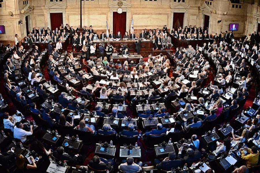 El Congreso aprobó por unanimidad la recomposición de haberes jubilatorios y el Gobierno anticipa un posible veto