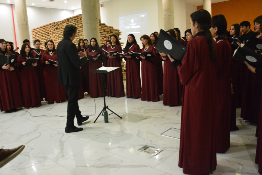 El Coro de la Provincia brindó un show con gran repertorio
