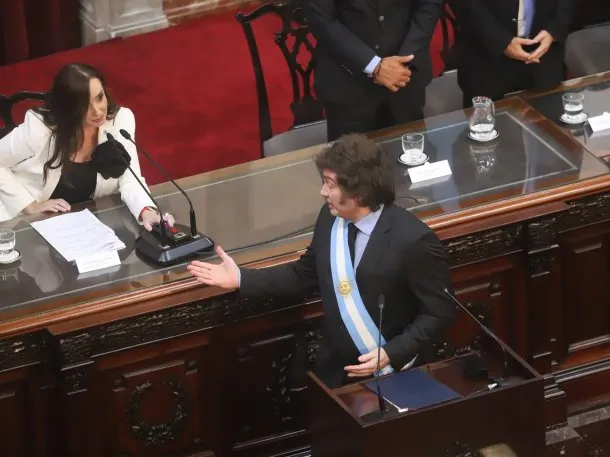 Tras el revés en el Senado, Javier Milei llamó «traidora» a Victoria Villarruel