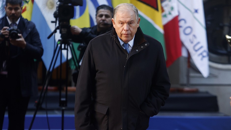 Cancillería negocia para que Trump exceptúe productos del arancel, pero está duro con el acero y el aluminio