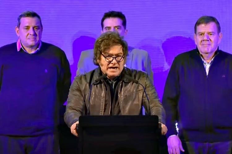 Milei volvió a atacar a Axel Kicillof en La Plata: “Tirano de aldea y comunista enano”