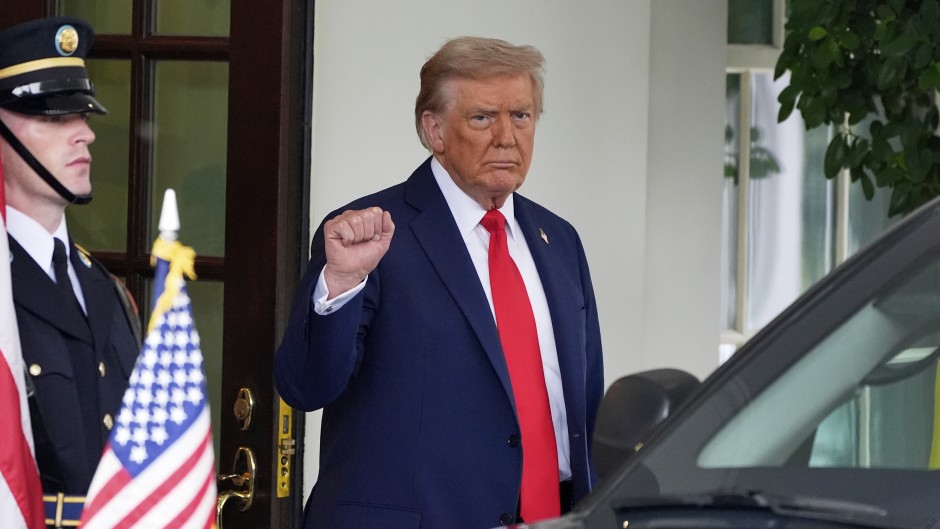 El gobierno de Trump, preocupado por el plan económico de Milei: «Está prendido con alfileres»
