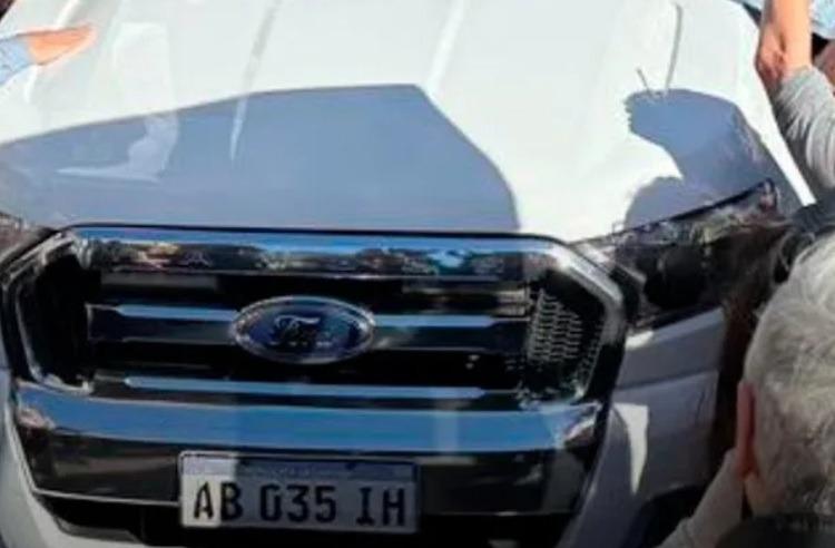 Insólito: La Ford Ranger que llevó a Milei en Lomas acumula 213 multas por $41 millones