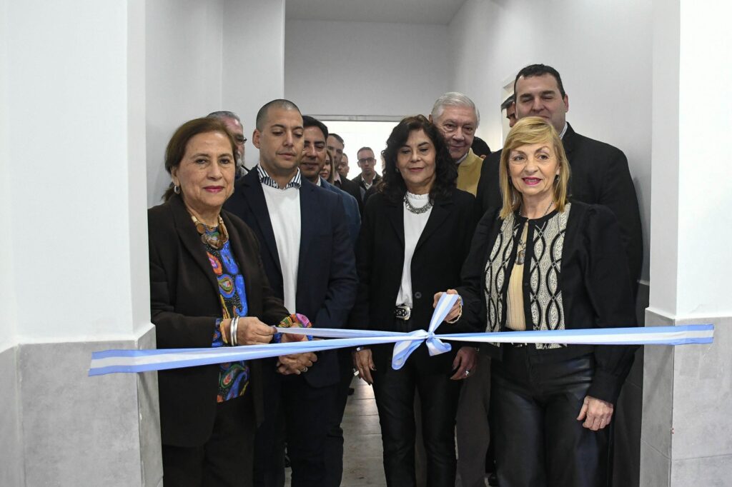 La Ministra de Salud participó de la inauguración de los nuevos consultorios del Iosep
