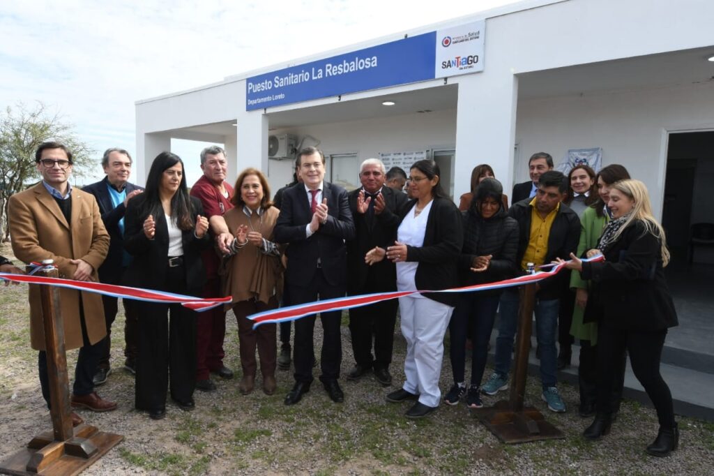 El Gobernador inauguró dos puestos sanitarios en el departamento Loreto