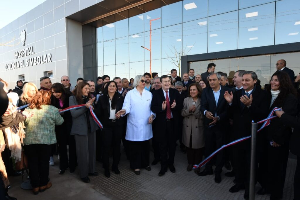 Zamora también inauguró un nuevo hospital distrital en Colonia El Simbolar