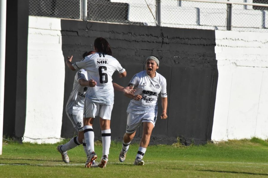 Central Córdoba venció a Instituto y jugará la final de la Copa Federal Femenina