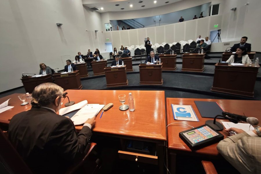 Autorizan prórroga para presentación de Presupuesto General para el 2026