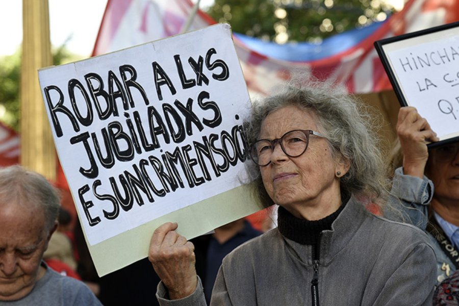 Los jubilados vuelven a marchar este miércoles y suman el rechazo al veto de Milei