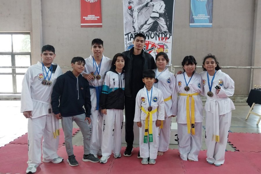 Taekwondistas de Colonia El Simbolar siguen cosechando logros provinciales