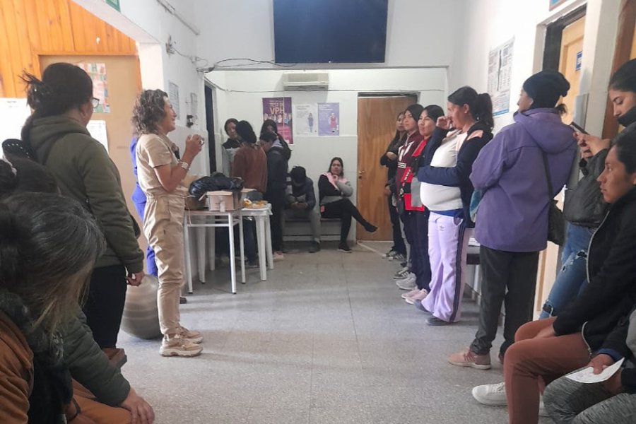 Charla taller sobre riesgo obstétrico en el Hospital de Tránsito de Brea Pozo