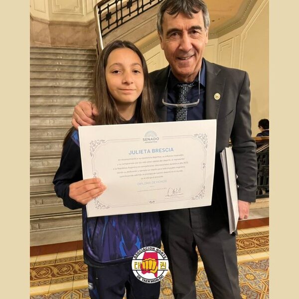 Deportistas santiagueños fueron reconocidos en el Senado de la Nación