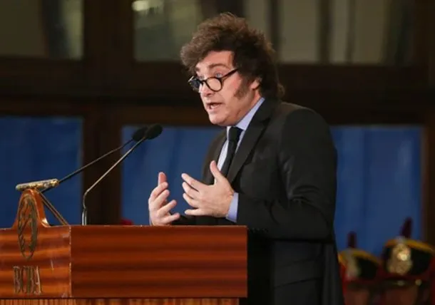 Javier Milei reposteó el descargo de la Suizo Argentina tras la denuncia de presuntas coimas: qué dice