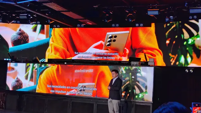 Samsung inició la venta en Argentina de los nuevos modelos de celulares Galaxy plegables y la serie 8 de sus smartwatch