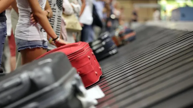El turismo receptivo cayó 16% en julio, mientras viajes al exterior marcaron récord desde 2017