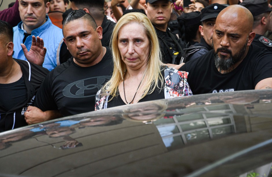Preocupación en el gobierno porque temen que un escándalo con mercadería incautada en la Aduana golpeé a Karina