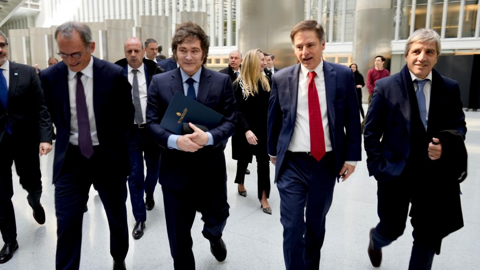 Se va otra funcionaria del FMI crítica del acuerdo con Argentina: «Este naufragio es más fraudulento que el de 2018»