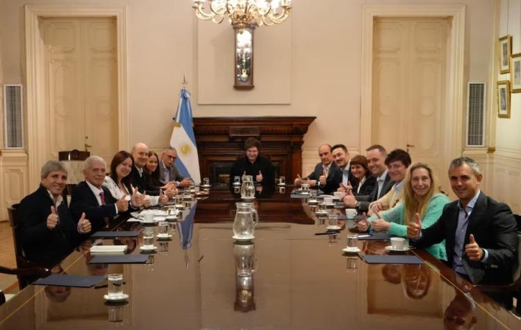 Milei reunió de urgencia a su gabinete