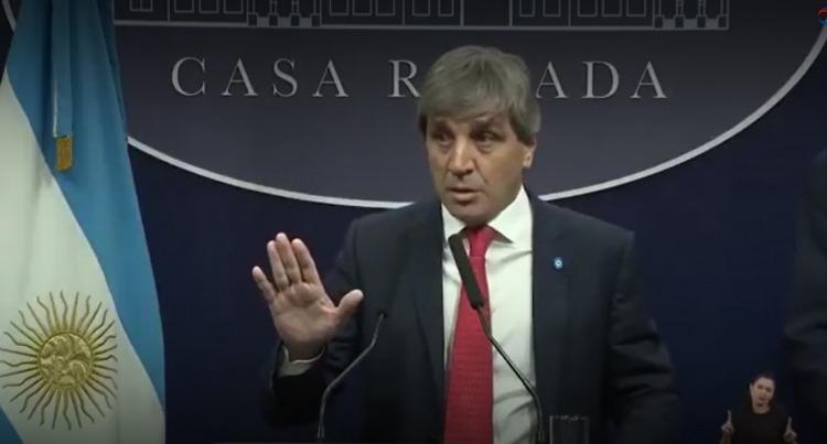El endeudador serial se cruzó con Yacobitti en la previa a la Marcha Federal