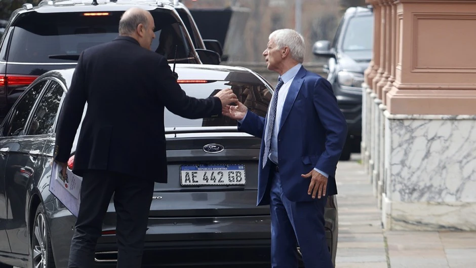 Denuncian que se están robando tecnología clasificada de pasaportes de Casa de la Moneda