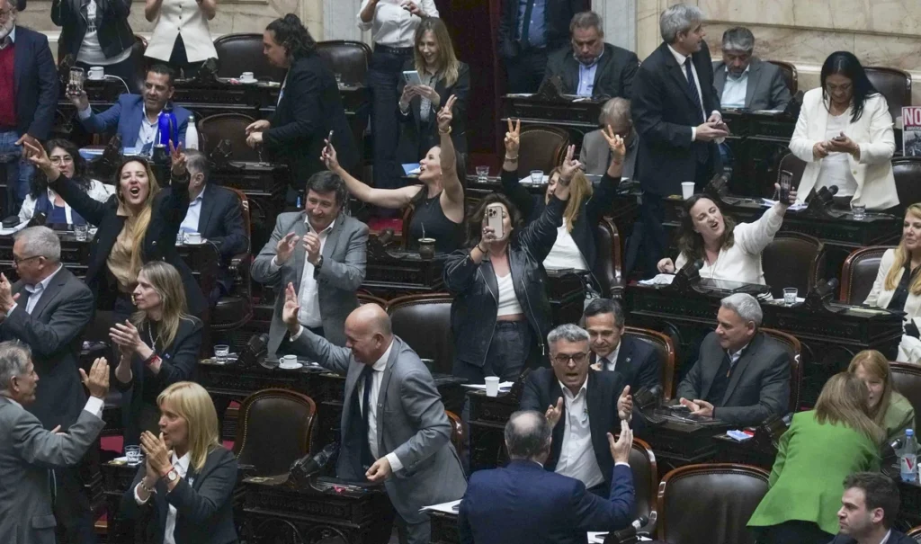 Alerta en el Gobierno: Diputados votó el tratamiento de la norma que complica el uso de DNU