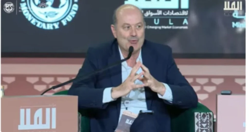 Sturzenegger resaltó “logros” del Gobierno, en plena crisis cambiaria y política