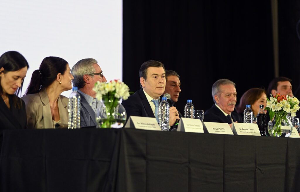 El Gobernador fue parte de la apertura del XVII Congreso Nacional Bioquímico 2025