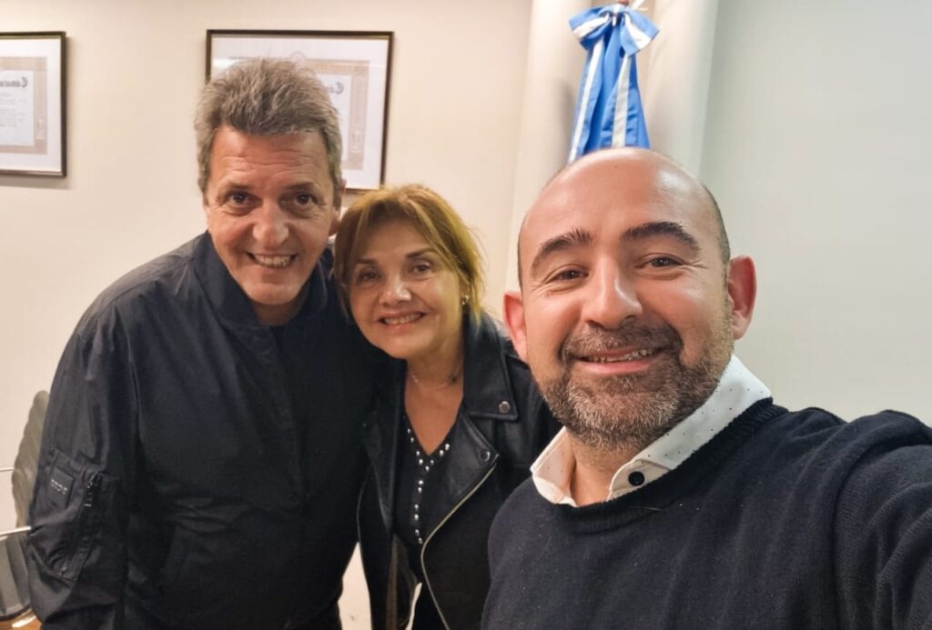 Larcher y Mirolo junto a Massa