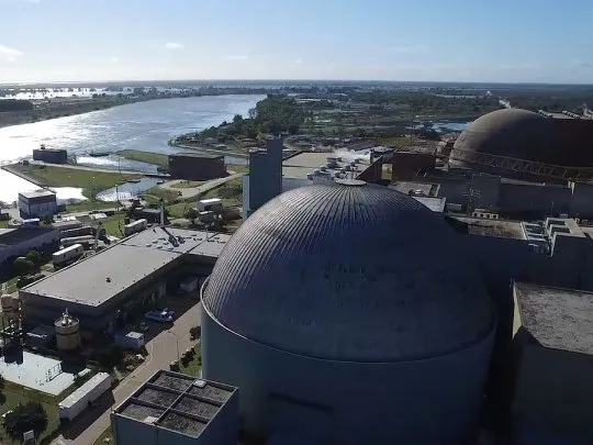 El Gobierno confirma que privatizará la empresa que opera las tres centrales nucleares de la Argentina