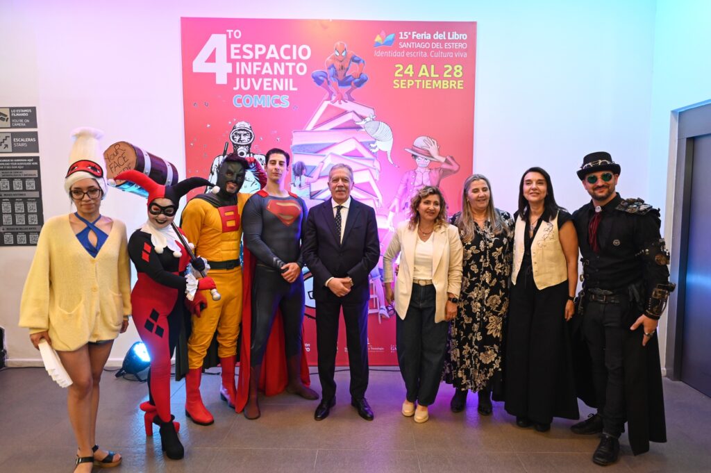 El Jefe de Gabinete recorrió el 4° Espacio Juvenil y de Comics en el CCB