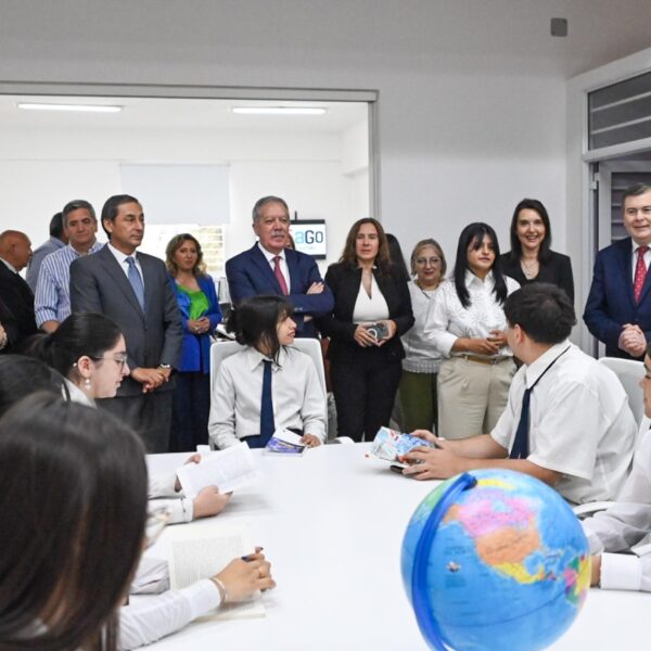 Zamora inauguró la obra de ampliación y refacción del Instituto Superior de Bellas Artes “Juan Yaparí” de la ciudad Capital