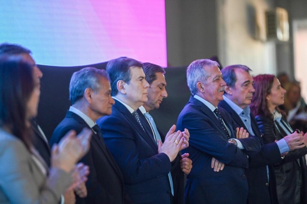 El Jefe de Gabinete destacó la gestión provincial en la inauguración de obras en Mitre y Aguirre