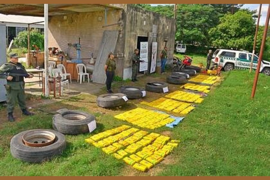 Allanaron cuatro domicilios en Quimilí por el secuestro de 425 kilos de cocaína en Salta