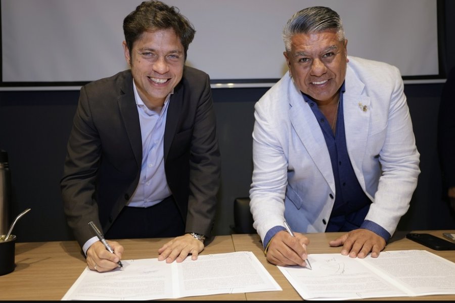 Claudio Tapia felicitó a Kicillof por el triunfo en las elecciones legislativas de Buenos Aires