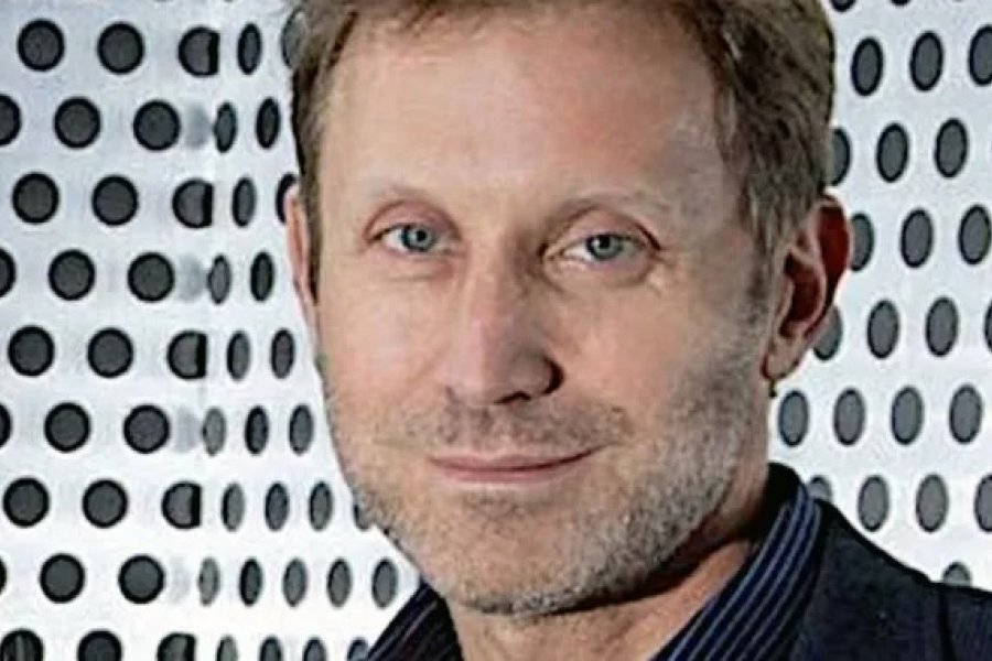 Dueño de la Suizo Argentina entregó a la Justicia un celular reseteado de fábrica