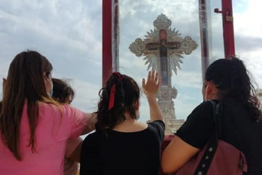 La «fiesta chica» de Mailín congrega a cientos de fieles en su día central