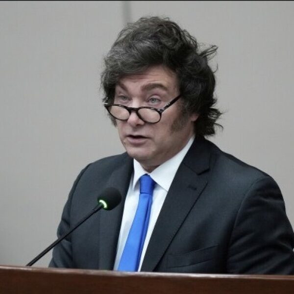 Fuerte repercusión en la prensa internacional por el rechazo a los vetos de Milei
