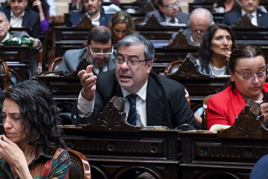La oposición insiste en que un eventual acuerdo económico con los Estados Unidos deberá pasar por el Congreso