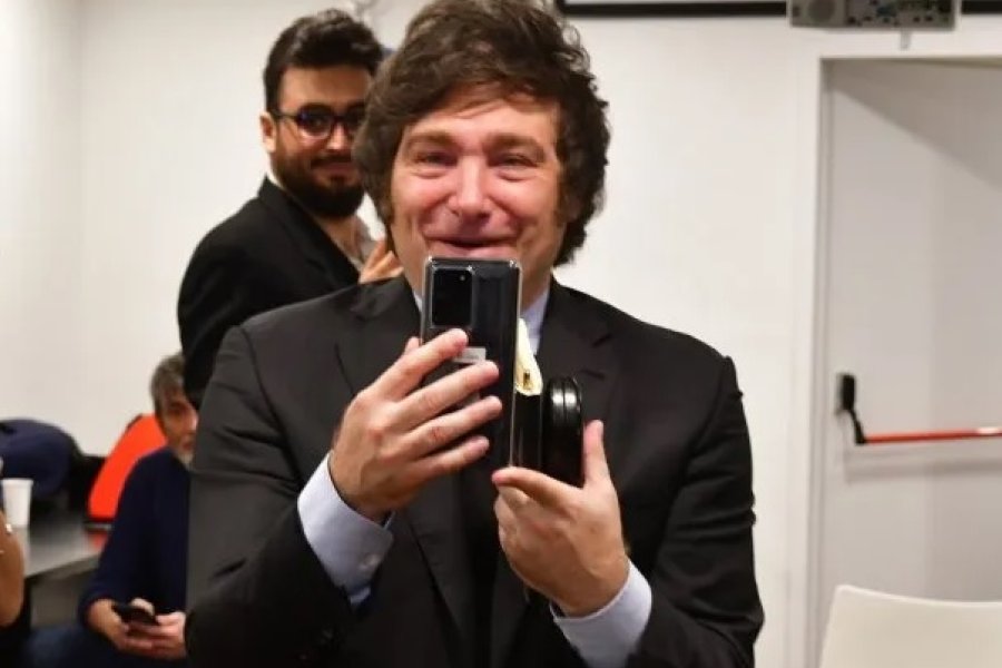 El único y polémico posteo que hizo Javier Milei sobre el triple femicidio: «¿A quién culpan?»