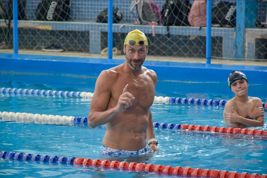 El Campeonato Argentino de Natación, junto a Meolans, llegan a Santiago