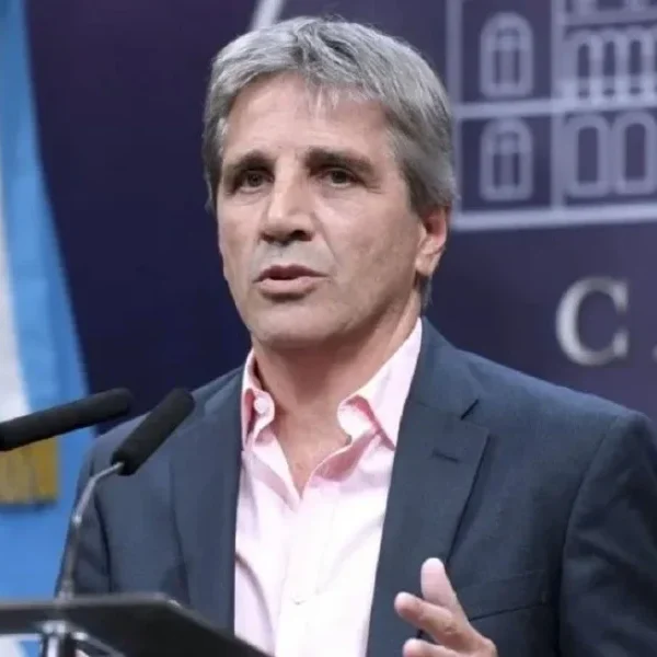 Caputo y los nuevos controles cambiarios: “Se cortó un kiosco de pocos”