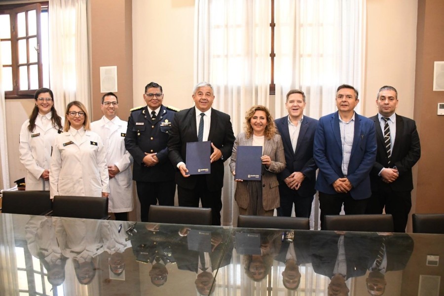 Fuentes y Pato firmaron un convenio para la creación de la primera osteoteca científica en Santiago del Estero