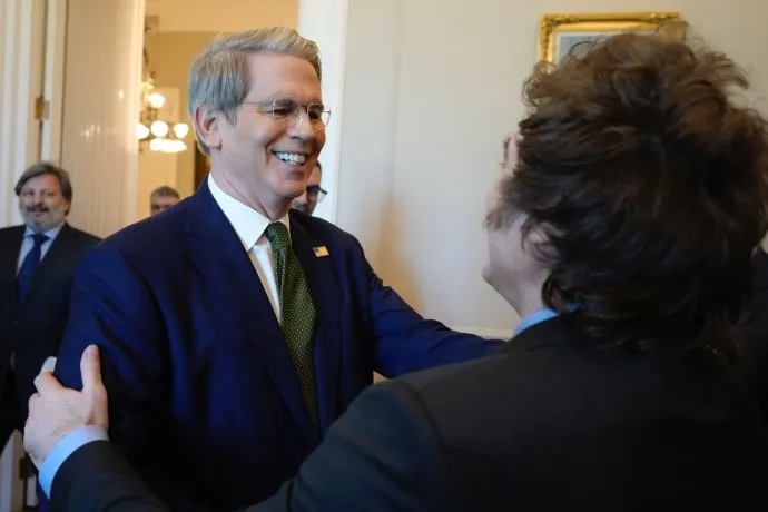 Tras pedido de mayor gobernabilidad de EEUU, el Gobierno convoca al Consejo de Mayo